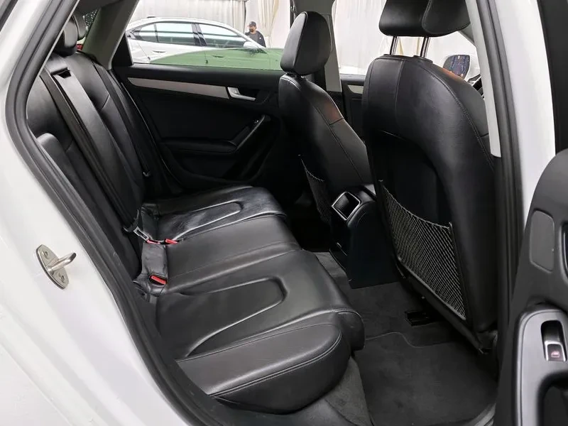 Audi A4 2.0 TDI, снимка 12 - Автомобили и джипове - 54144519