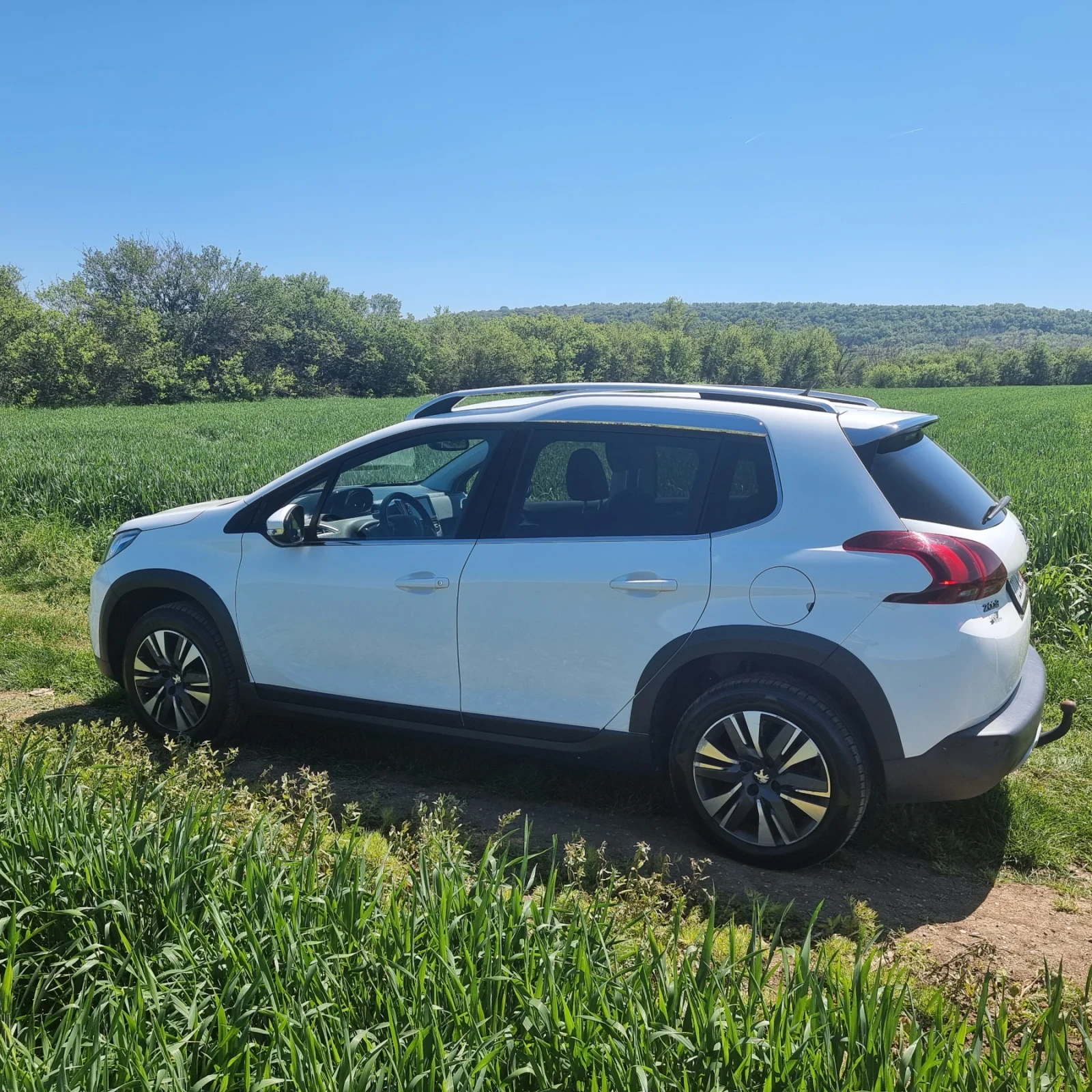 Peugeot 2008 1.2 бензин 110к.с турбо - изображение 8