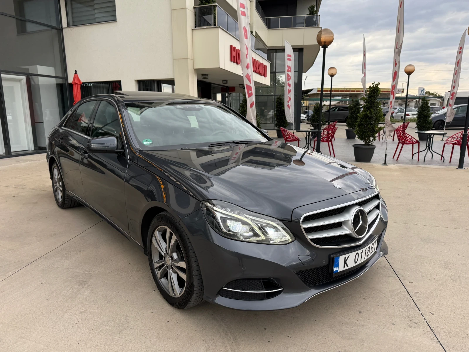 Mercedes-Benz E 250 4-Matic/Голяма навигация/Шибедах/Масаж - изображение 8