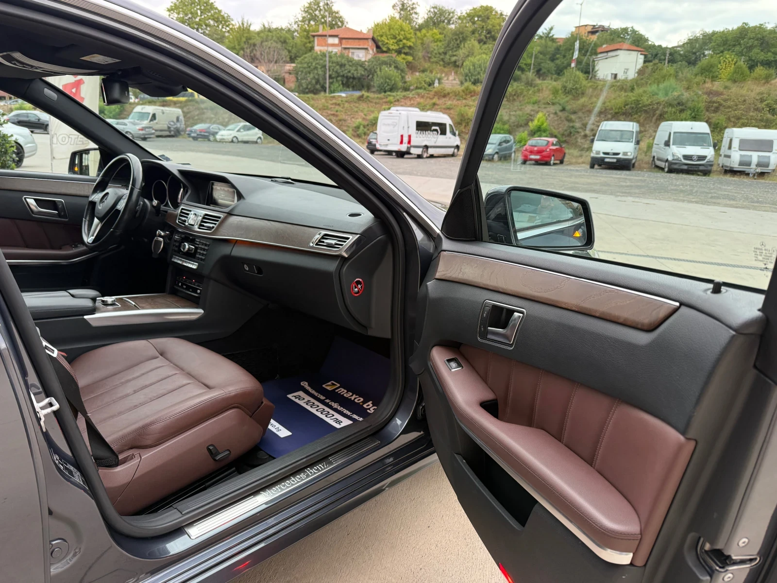 Mercedes-Benz E 250 4-Matic/Голяма навигация/Шибедах/Масаж - изображение 10