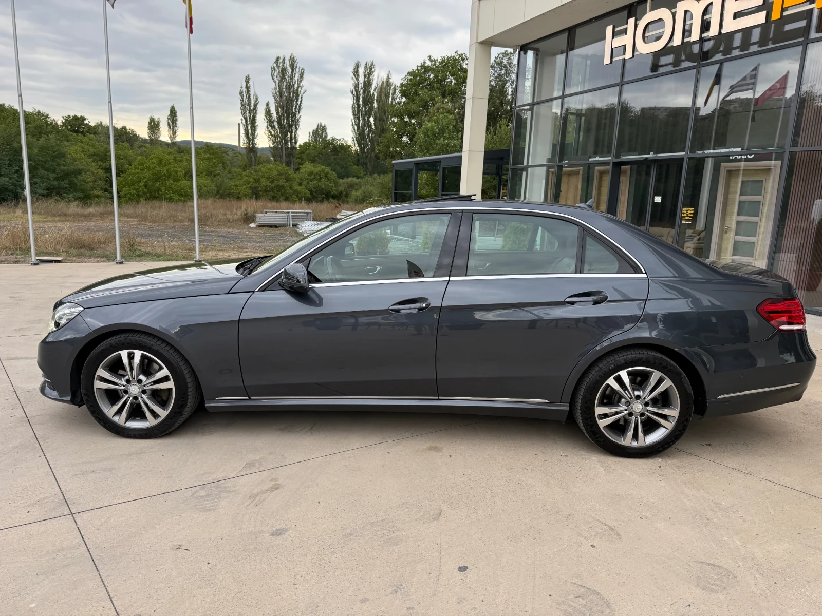 Mercedes-Benz E 250 4-Matic/Голяма навигация/Шибедах/Масаж - изображение 3