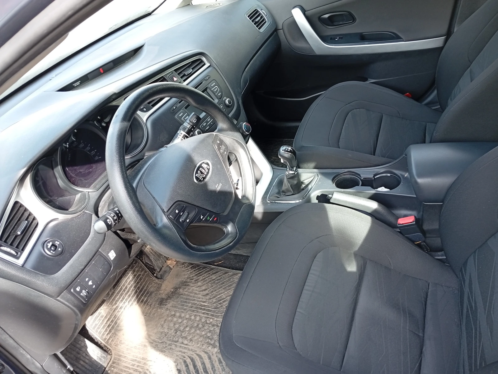 Kia Ceed, снимка 3 - Автомобили и джипове - 53700068