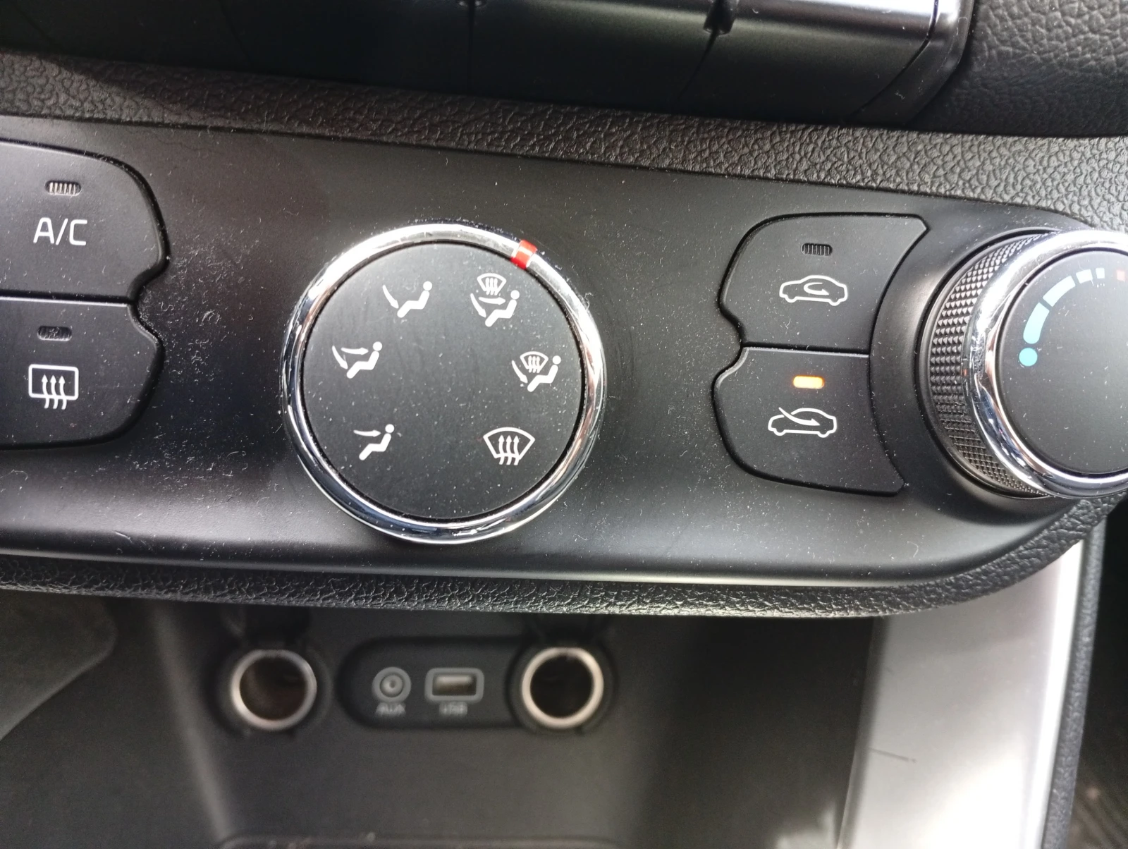 Kia Ceed, снимка 7 - Автомобили и джипове - 53700068