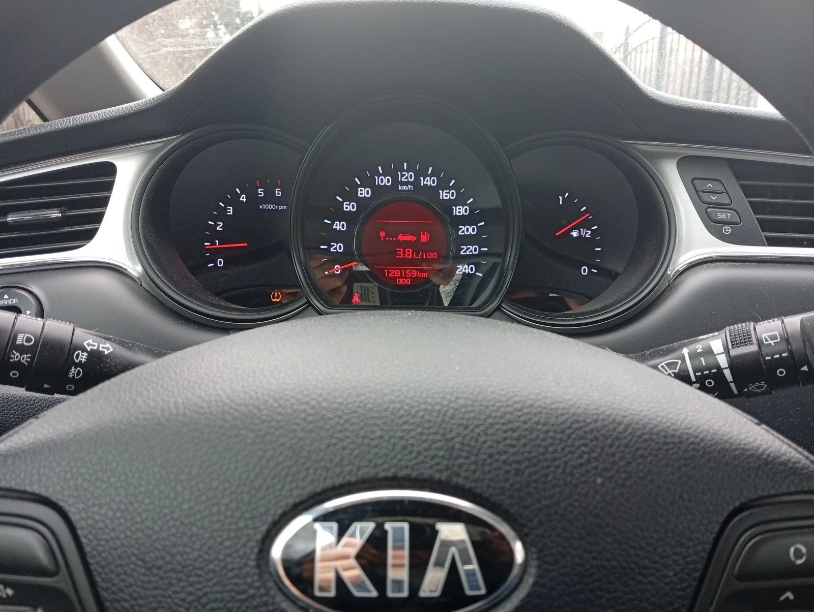 Kia Ceed, снимка 8 - Автомобили и джипове - 53700068