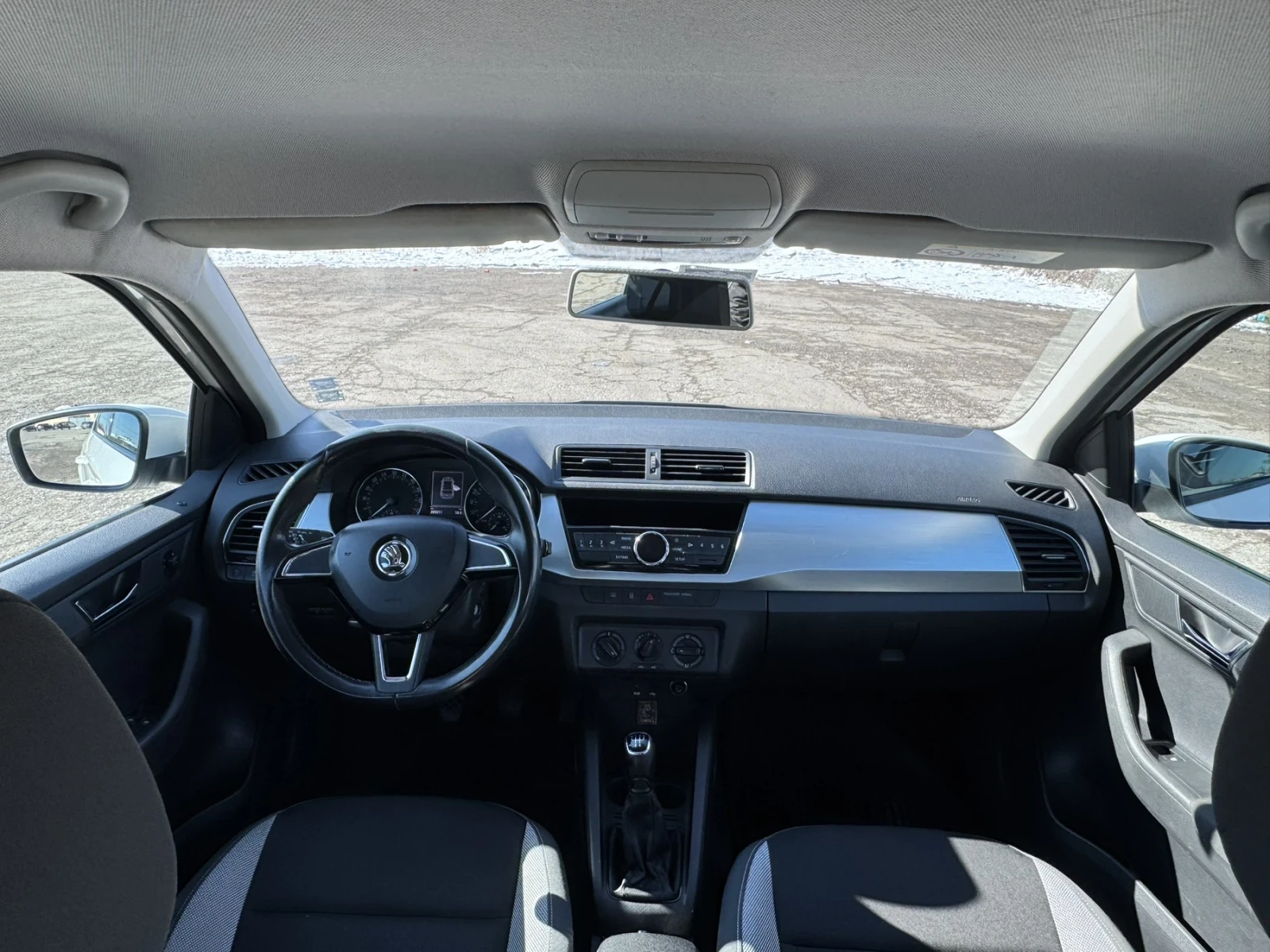 Skoda Fabia, снимка 8 - Автомобили и джипове - 53939566