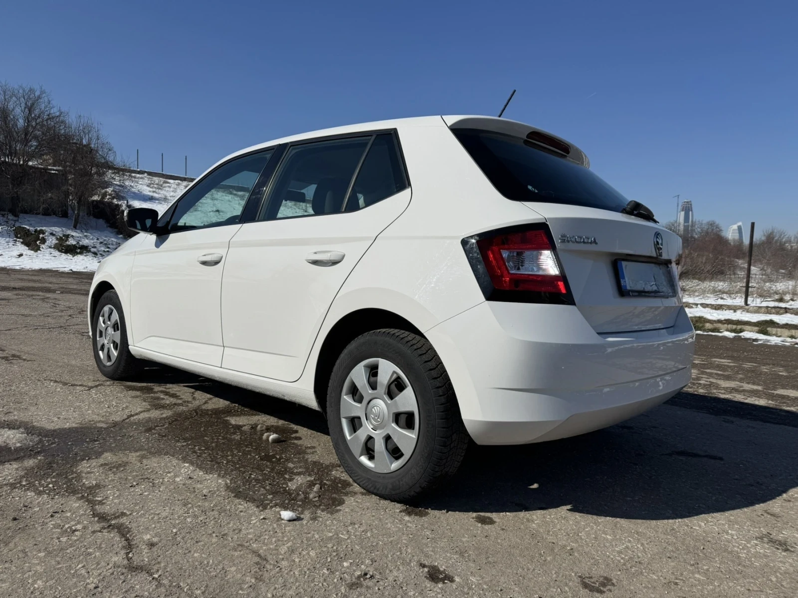 Skoda Fabia, снимка 3 - Автомобили и джипове - 53939566