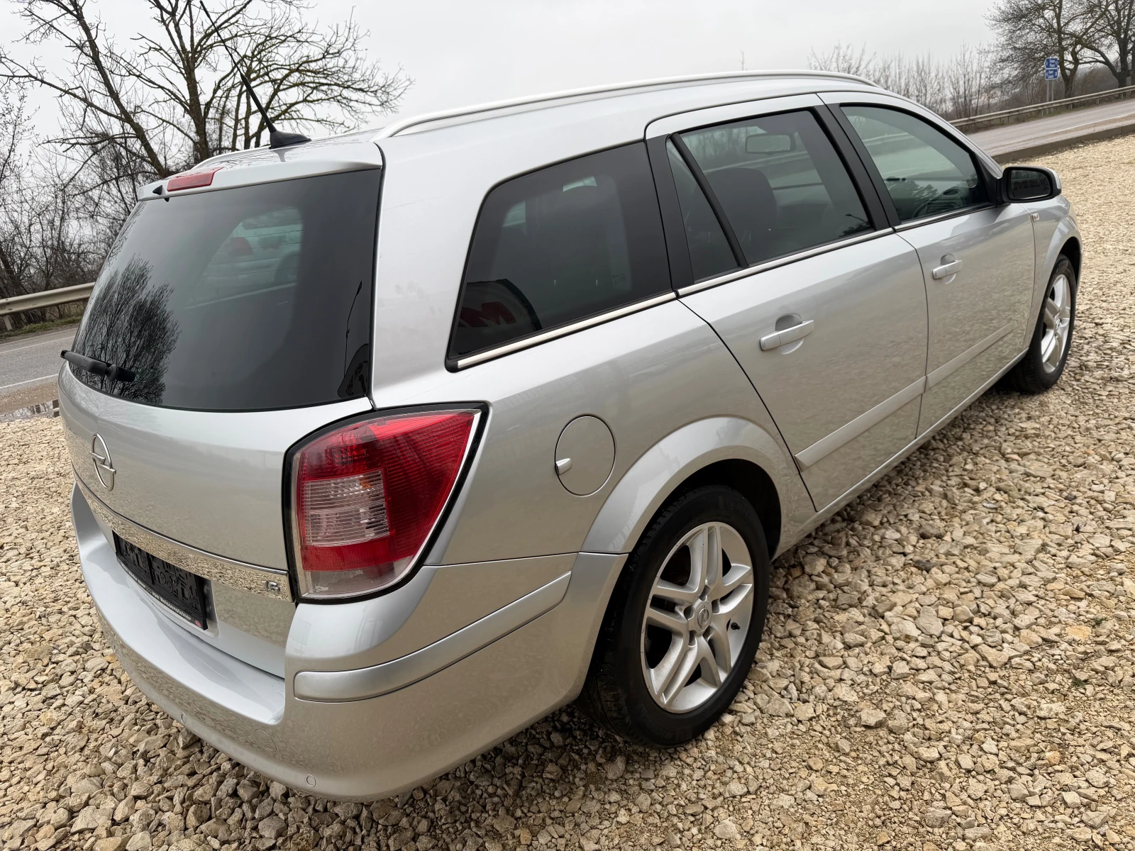 Opel Astra 1.6i 16v/116p.s-Cosmo/Avtomatik/Xenon/Koja!!!!, снимка 3 - Автомобили и джипове - 54013220