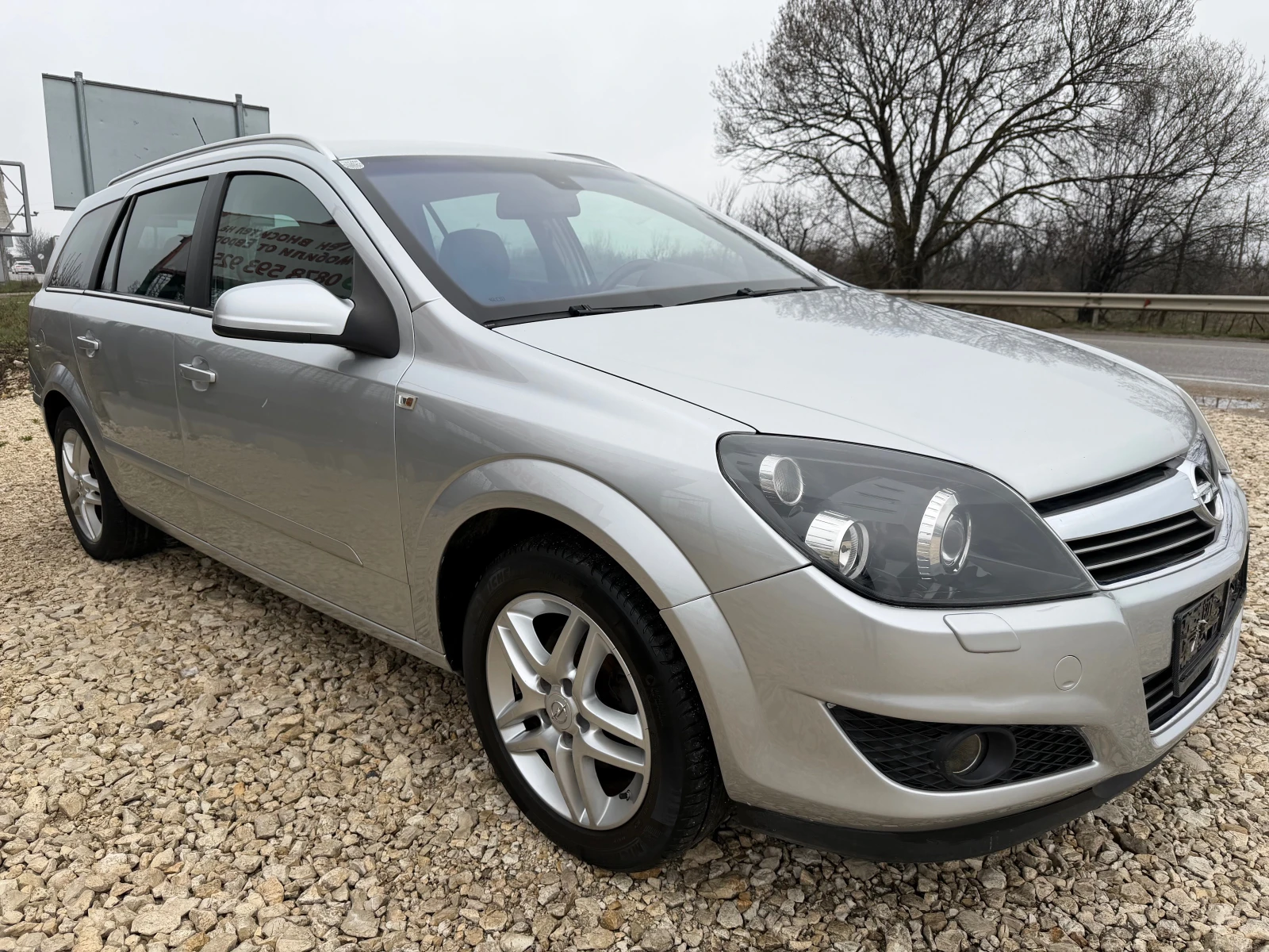 Opel Astra 1.6i 16v/116p.s-Cosmo/Avtomatik/Xenon/Koja!!!!, снимка 2 - Автомобили и джипове - 54013220