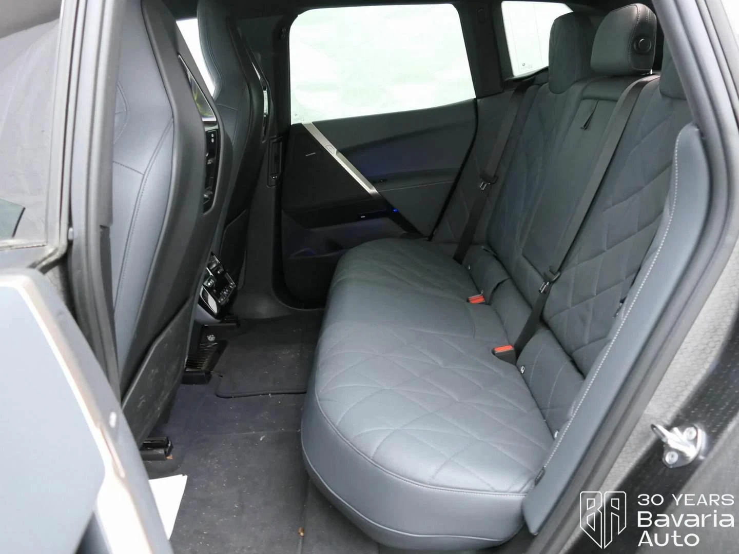 BMW iX 50 xDrive Sport, снимка 8 - Автомобили и джипове - 54129819