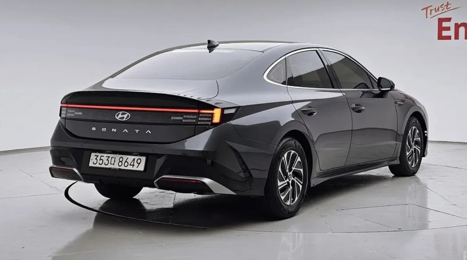 Hyundai Sonata PREMIUM* HYBRID* ПОДГРЕВ* 360КАМЕРА* ПОДГРЕВ* КЕЙЛ, снимка 2 - Автомобили и джипове - 54158311