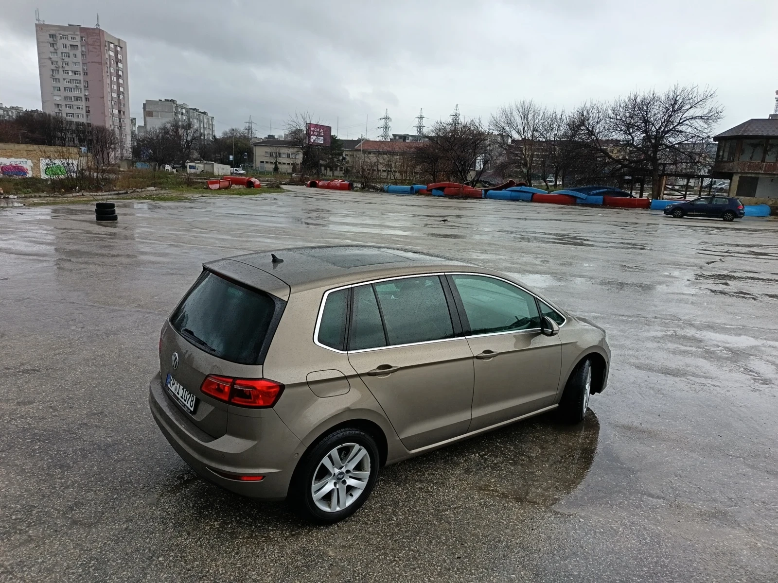 VW Passat SPORTSVAN 2.0 TDI 150 PS АВТОМАТ , снимка 8 - Автомобили и джипове - 54443393