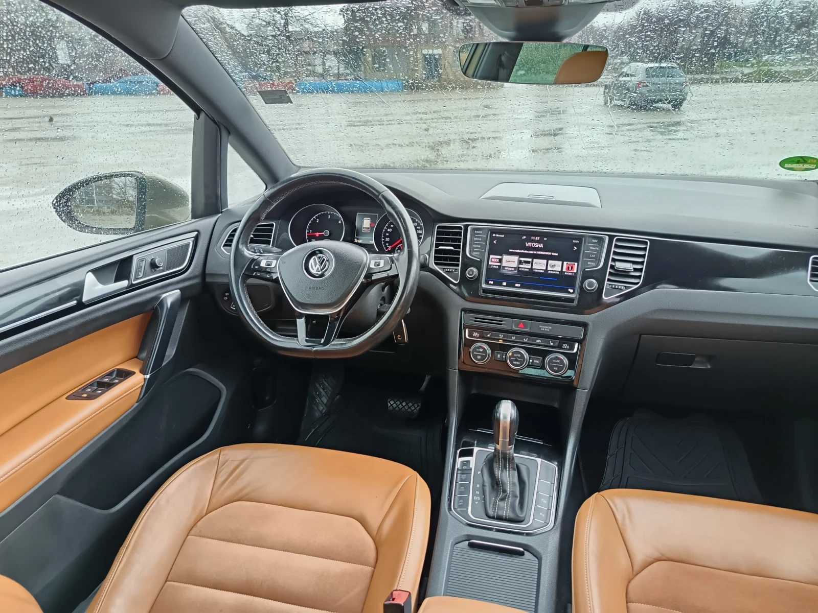 VW Passat SPORTSVAN 2.0 TDI 150 PS АВТОМАТ , снимка 11 - Автомобили и джипове - 54443393