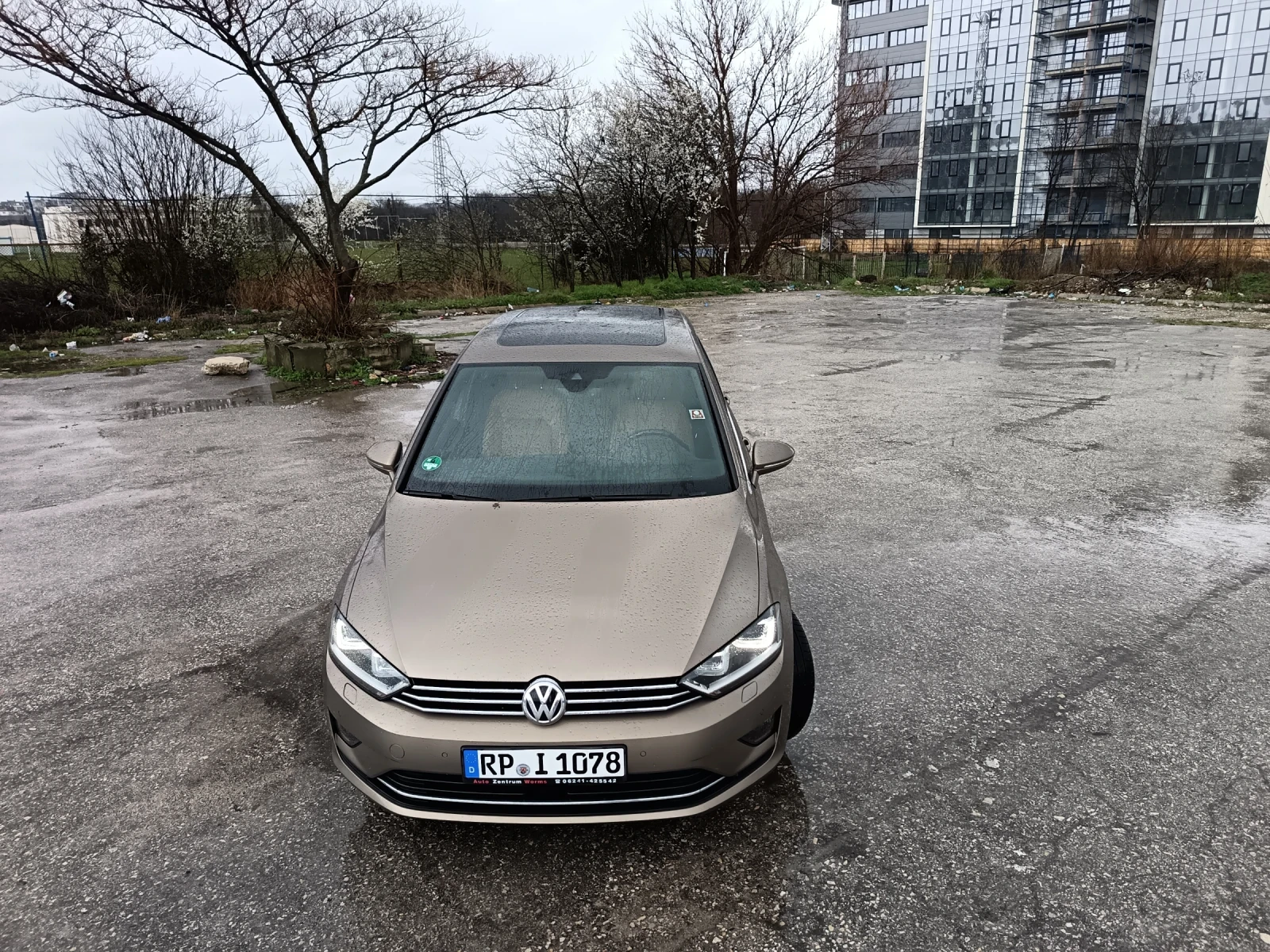 VW Passat SPORTSVAN 2.0 TDI 150 PS АВТОМАТ , снимка 15 - Автомобили и джипове - 54443393