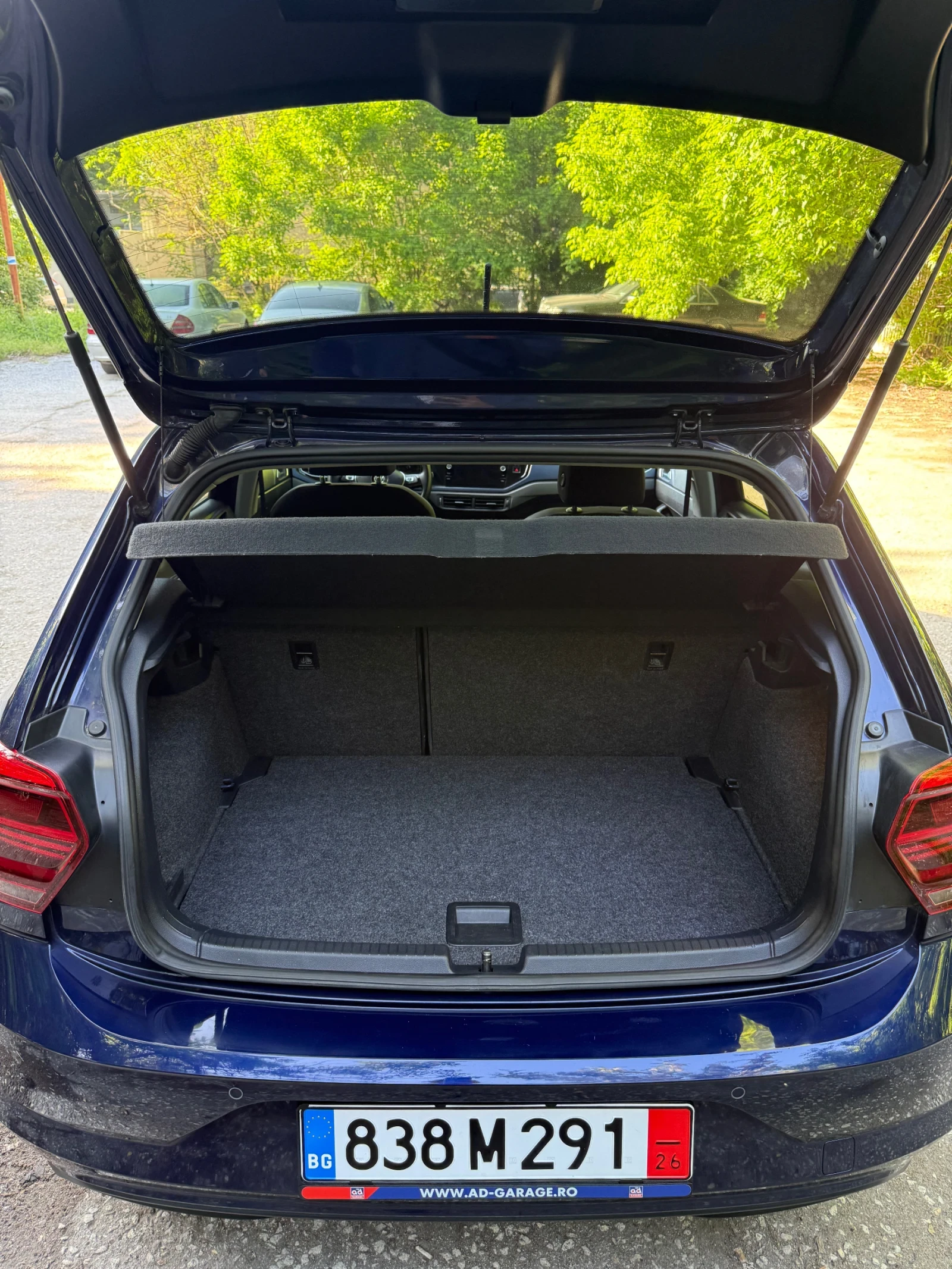 VW Polo 1.6 TDI UNITED, снимка 15 - Автомобили и джипове - 54577300