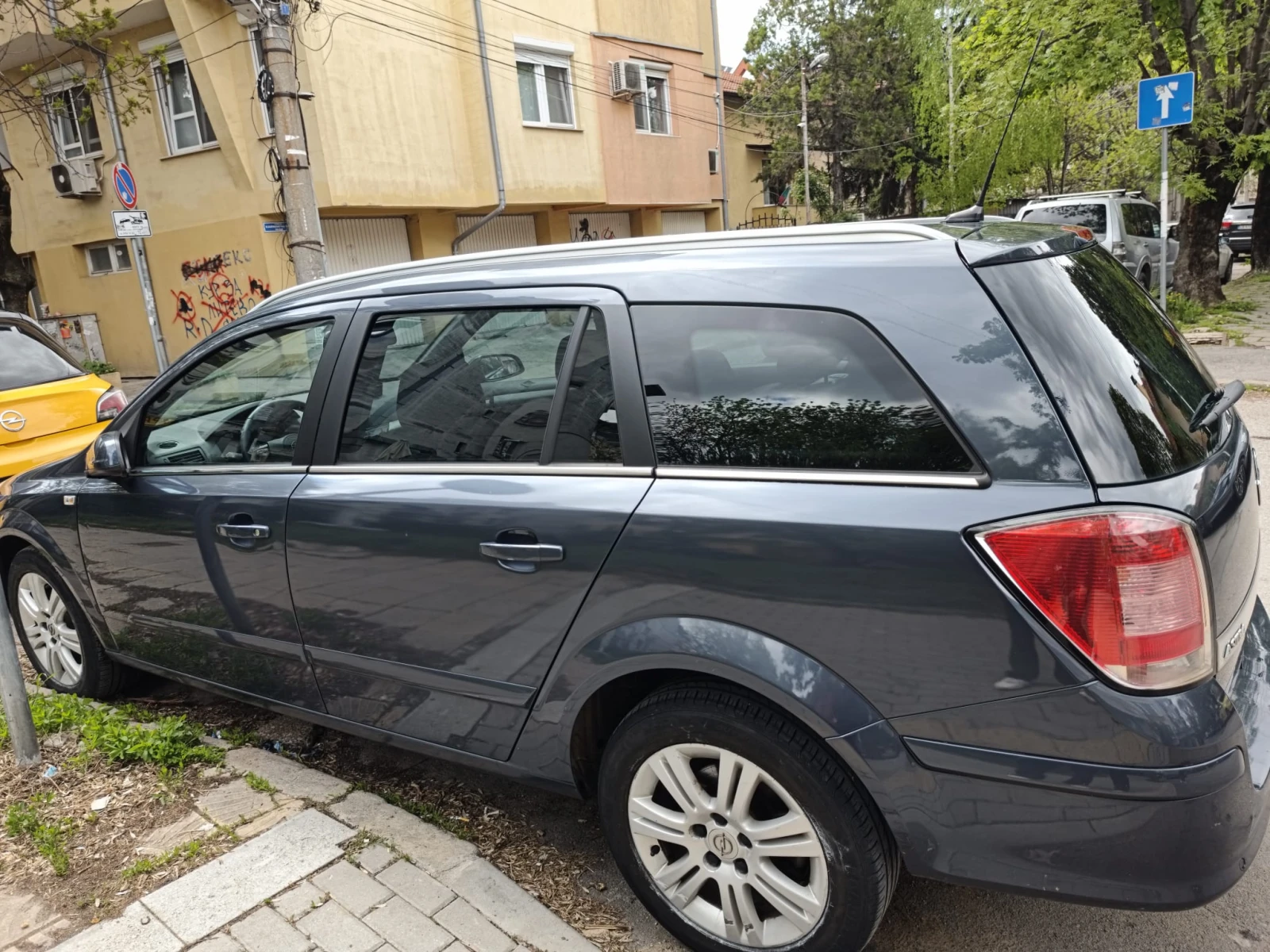 Opel Astra, снимка 13 - Автомобили и джипове - 54691530