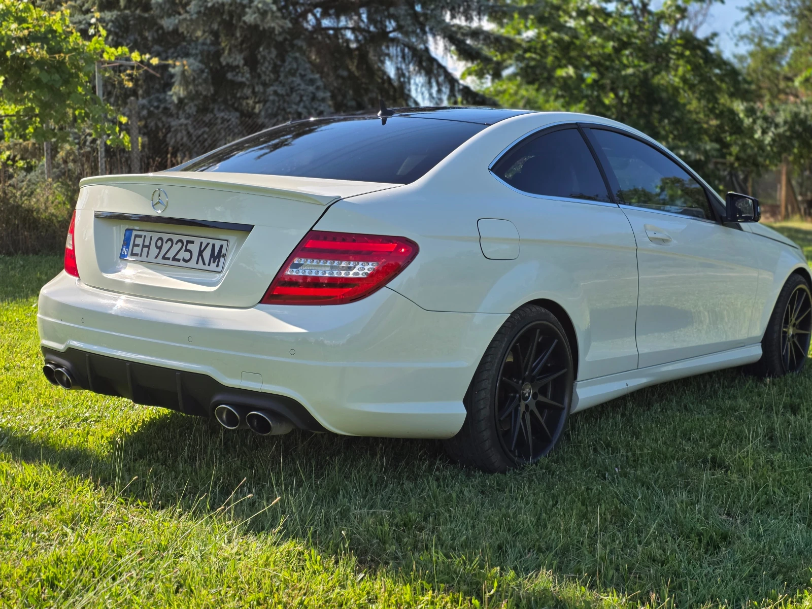 Mercedes-Benz C 250 AMG, снимка 3 - Автомобили и джипове - 54894735