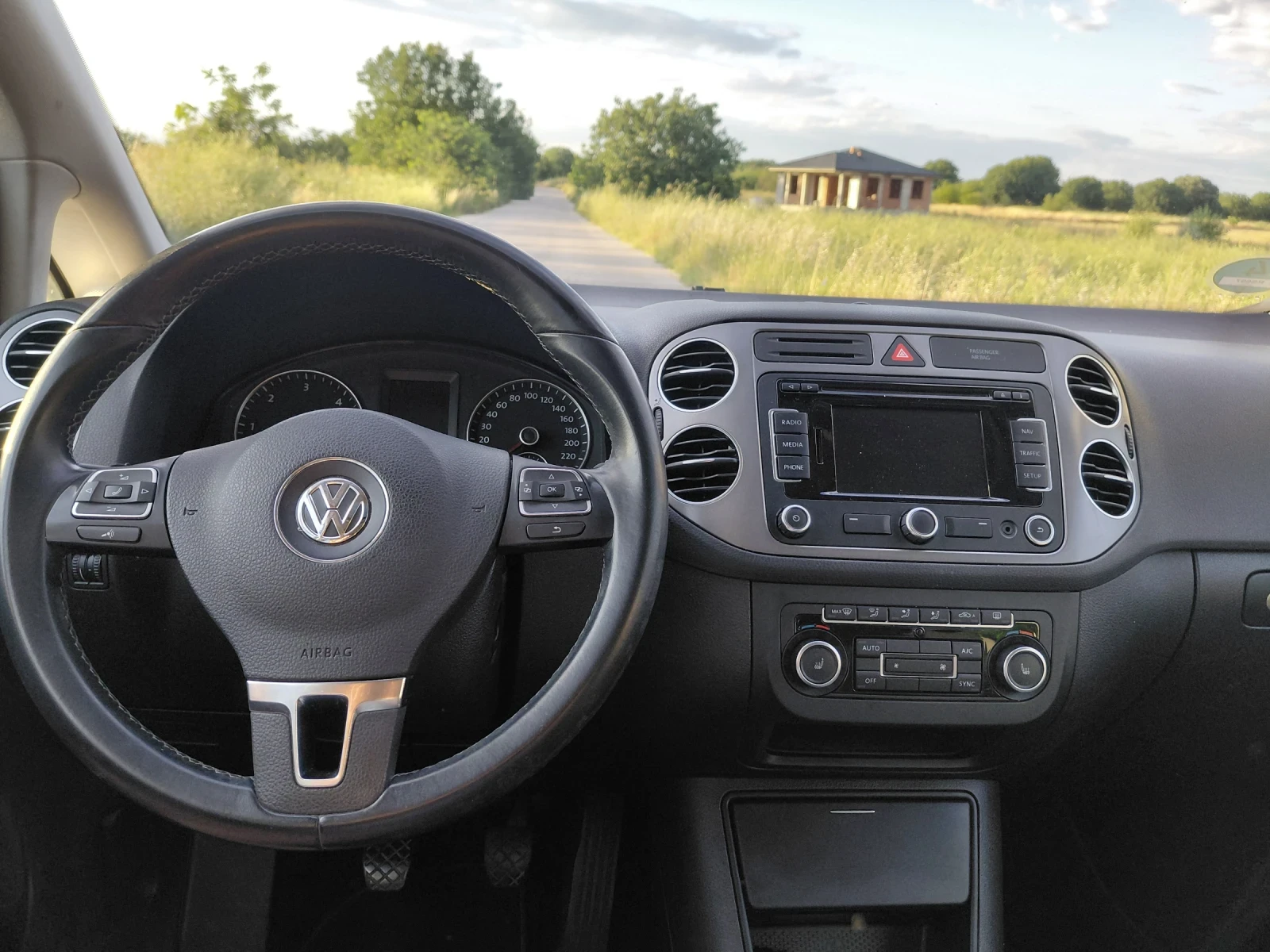 VW Golf Plus 2.0 FACELIFT, снимка 11 - Автомобили и джипове - 55176949