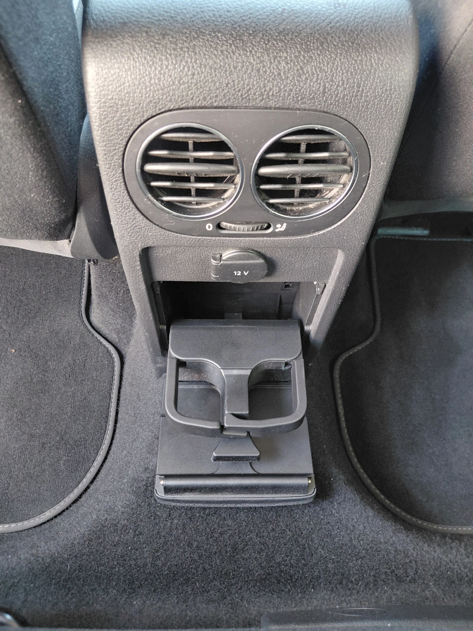 VW Golf Plus 2.0 FACELIFT, снимка 16 - Автомобили и джипове - 55176949