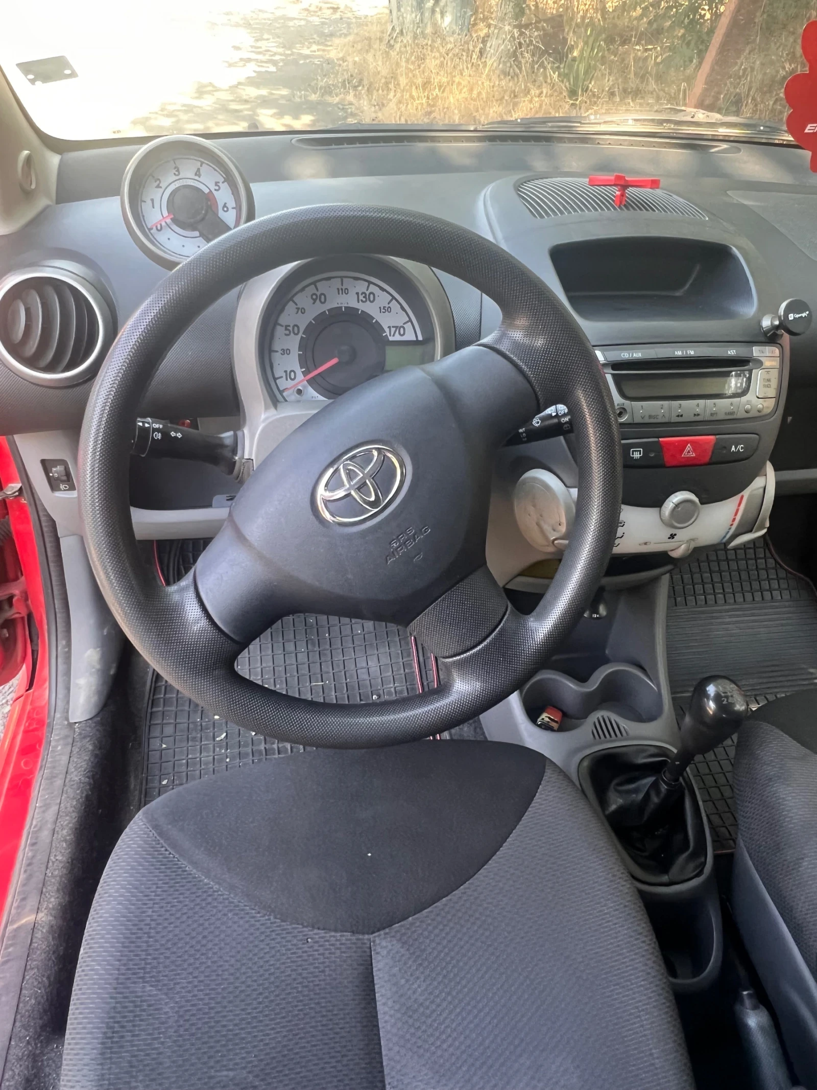 Toyota Aygo, снимка 8 - Автомобили и джипове - 55407020