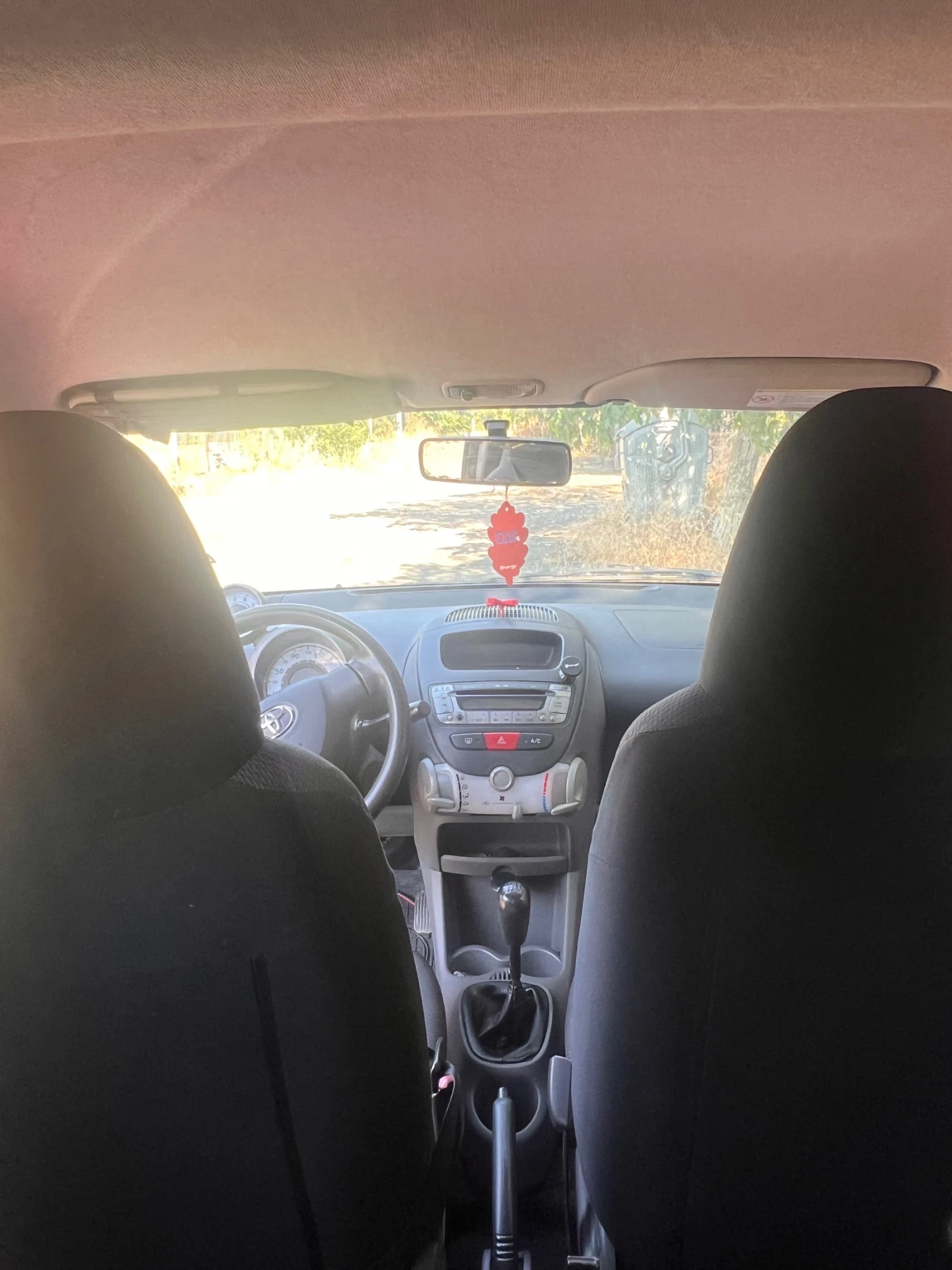 Toyota Aygo, снимка 11 - Автомобили и джипове - 55407020