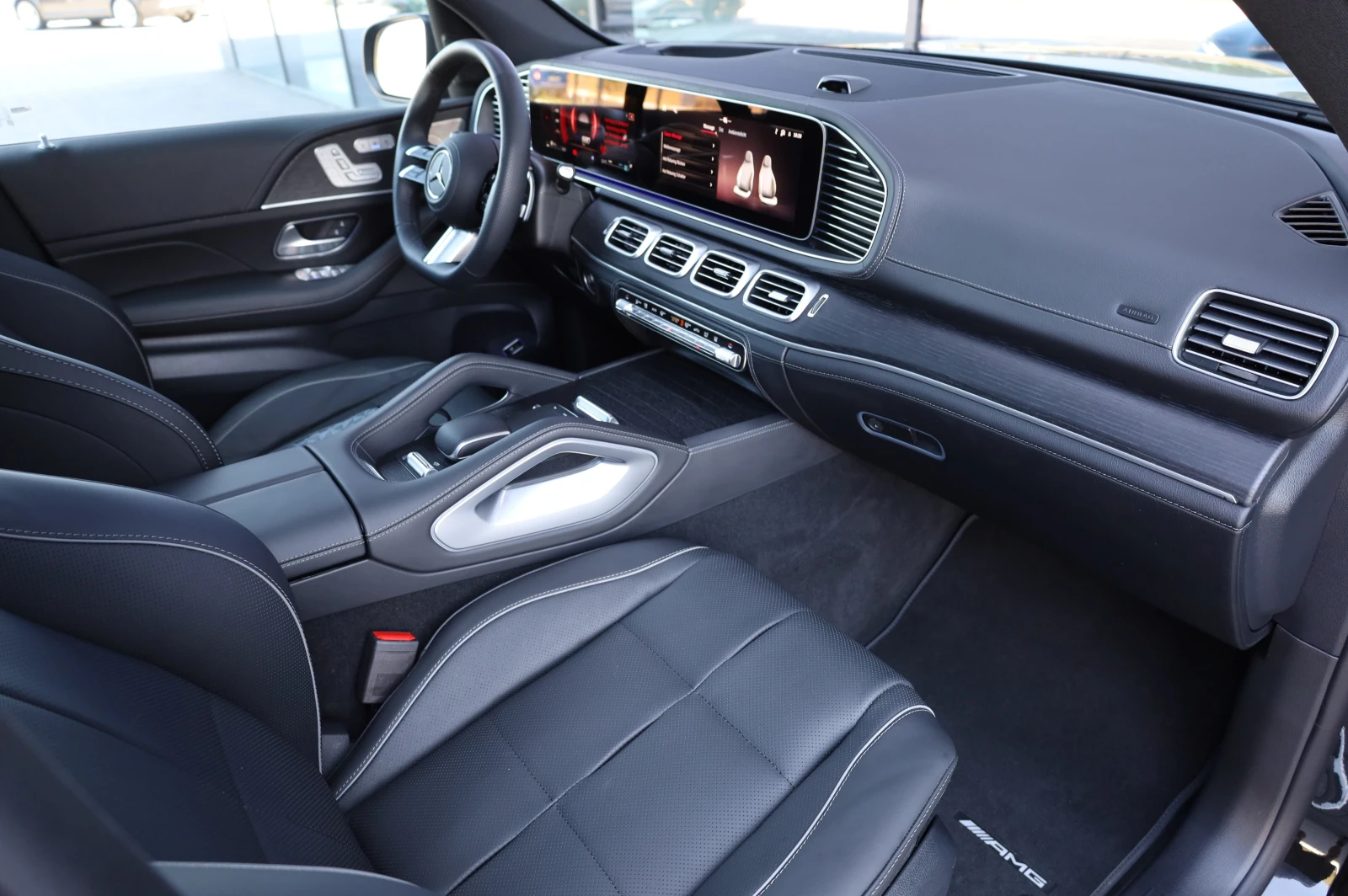 Mercedes-Benz GLS 450 FACELIFT* 4 MATIC* AMG LINE* PANO* BURMESTER* 360*, снимка 15 - Автомобили и джипове - 55748202