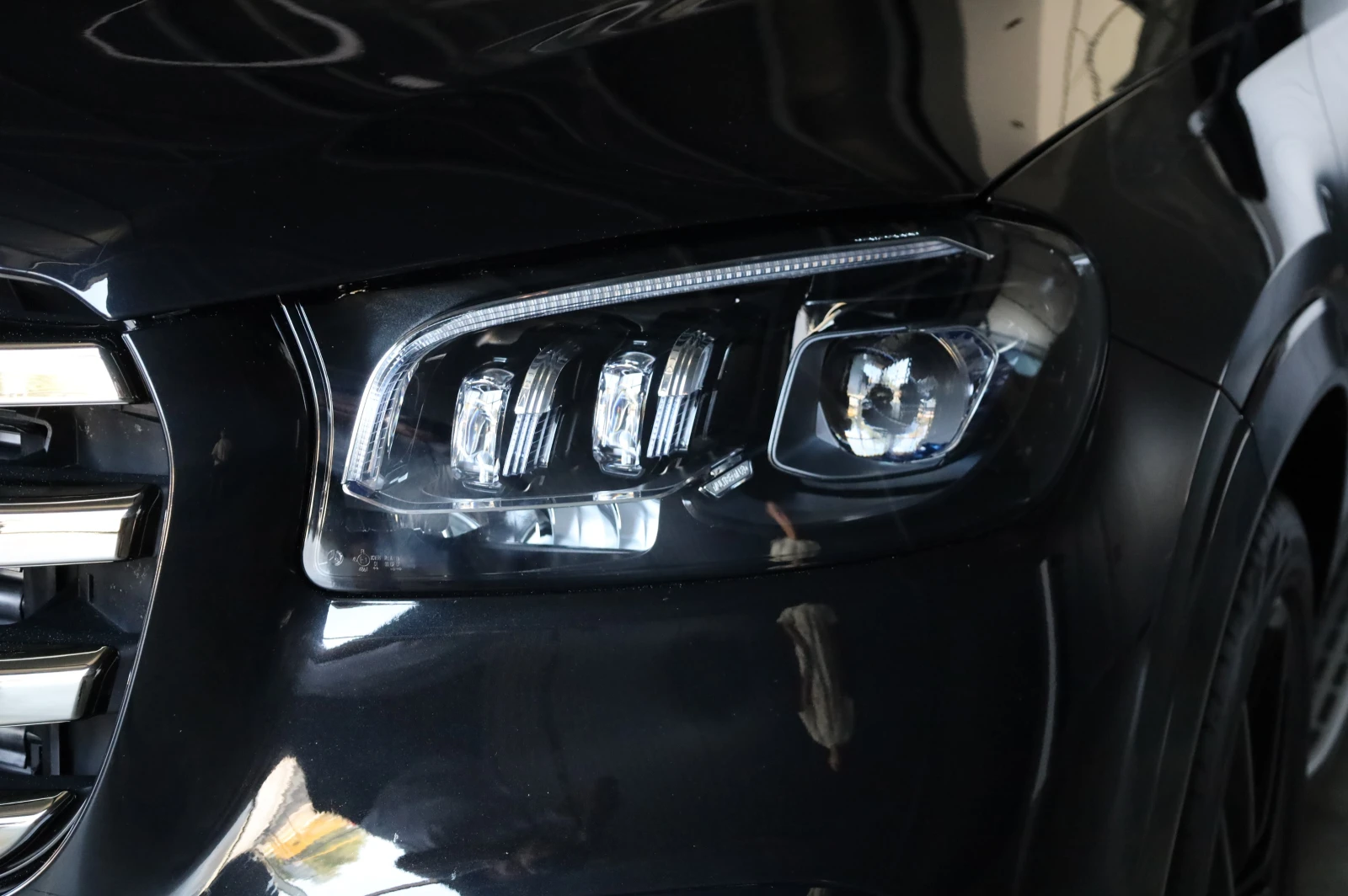 Mercedes-Benz GLS 450 FACELIFT* 4 MATIC* AMG LINE* PANO* BURMESTER* 360*, снимка 4 - Автомобили и джипове - 55748202