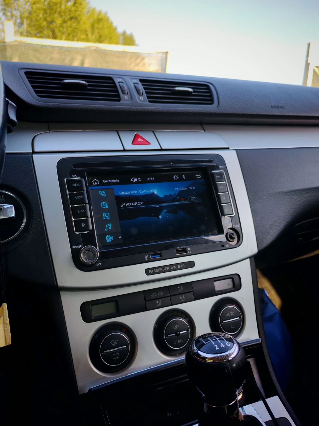 VW Passat 2.0TDI(140)* 4-MOTION* 6-СКОРОСТИ* HIGHLINE* , снимка 14 - Автомобили и джипове - 55943779