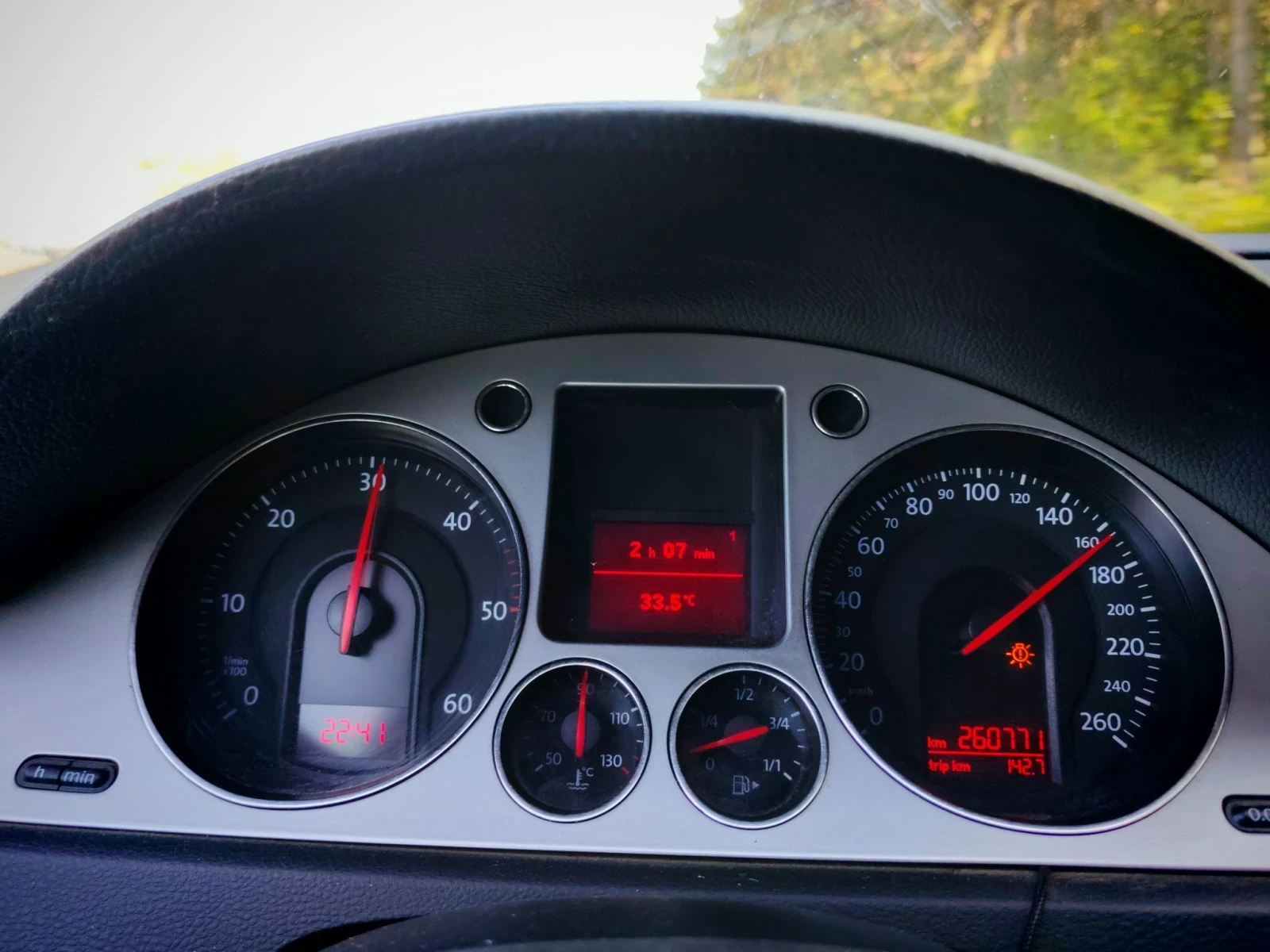 VW Passat 2.0TDI(140)* 4-MOTION* 6-СКОРОСТИ* HIGHLINE* , снимка 15 - Автомобили и джипове - 55943779