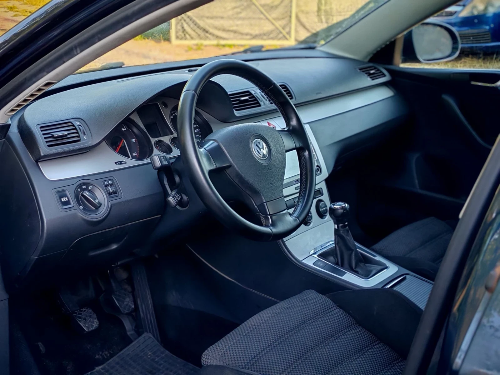 VW Passat 2.0TDI(140)* 4-MOTION* 6-СКОРОСТИ* HIGHLINE* , снимка 10 - Автомобили и джипове - 55943779