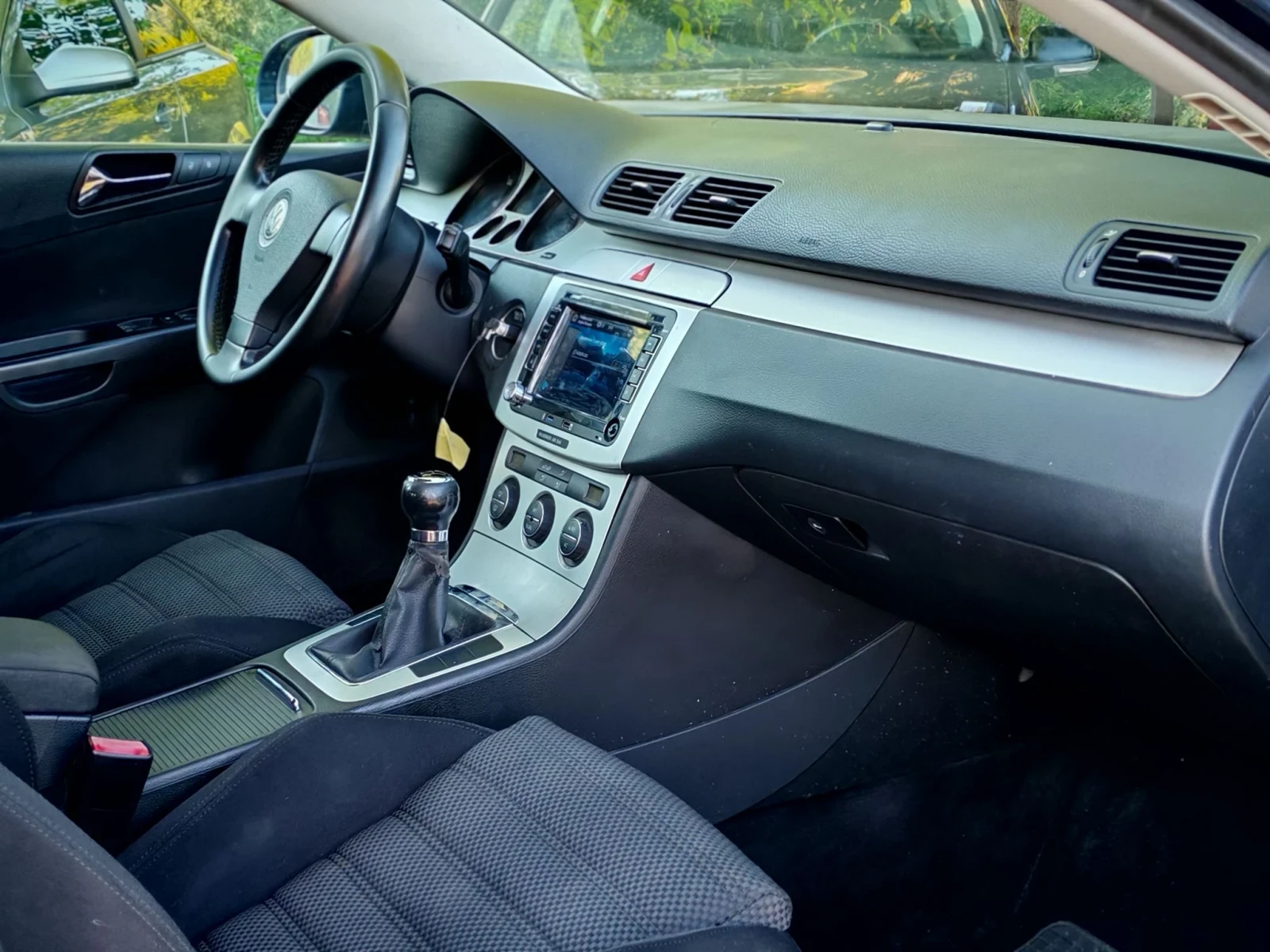 VW Passat 2.0TDI(140)* 4-MOTION* 6-СКОРОСТИ* HIGHLINE* , снимка 12 - Автомобили и джипове - 55943779