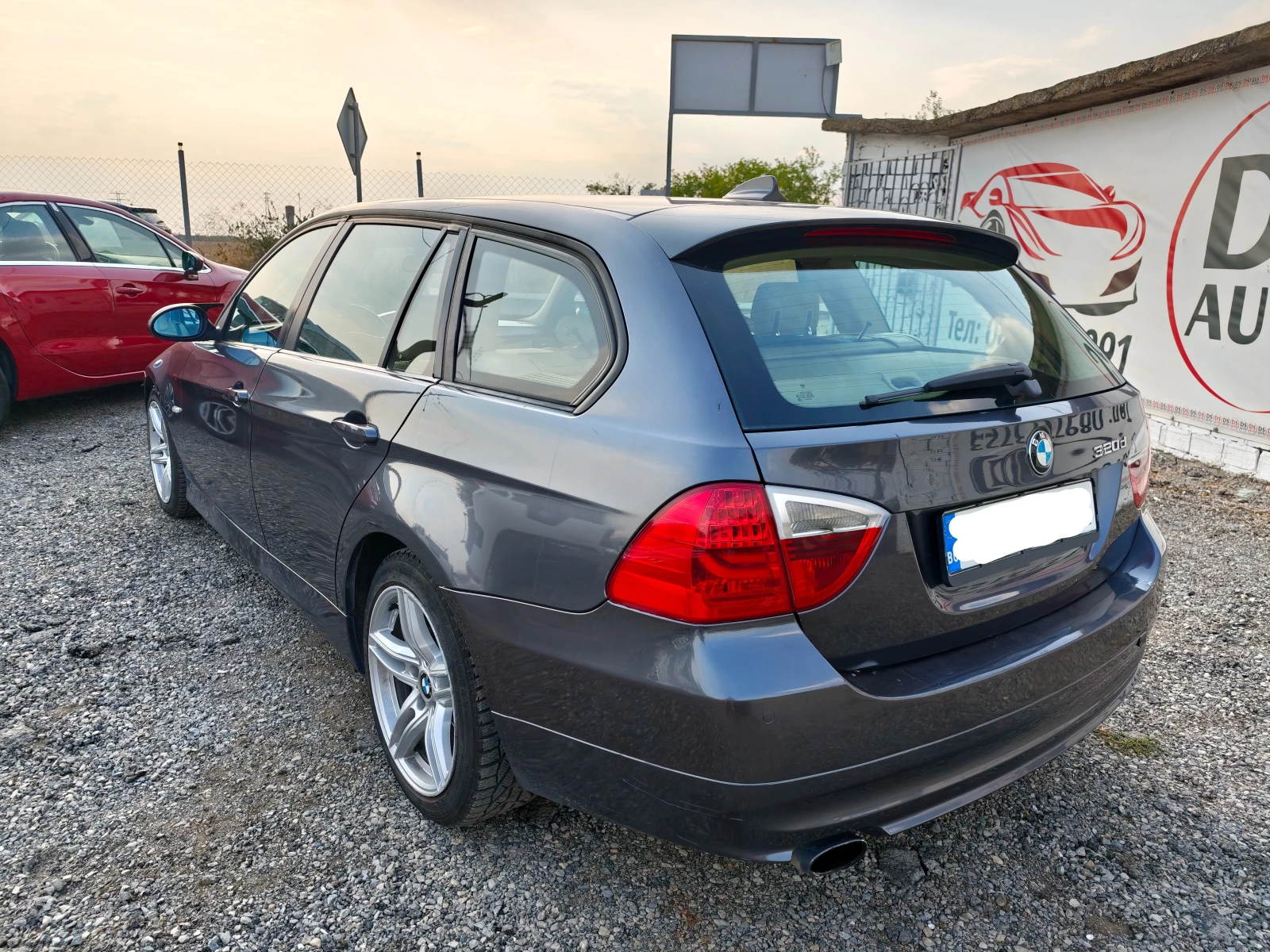 BMW 320 2.0D , снимка 3 - Автомобили и джипове - 56044729