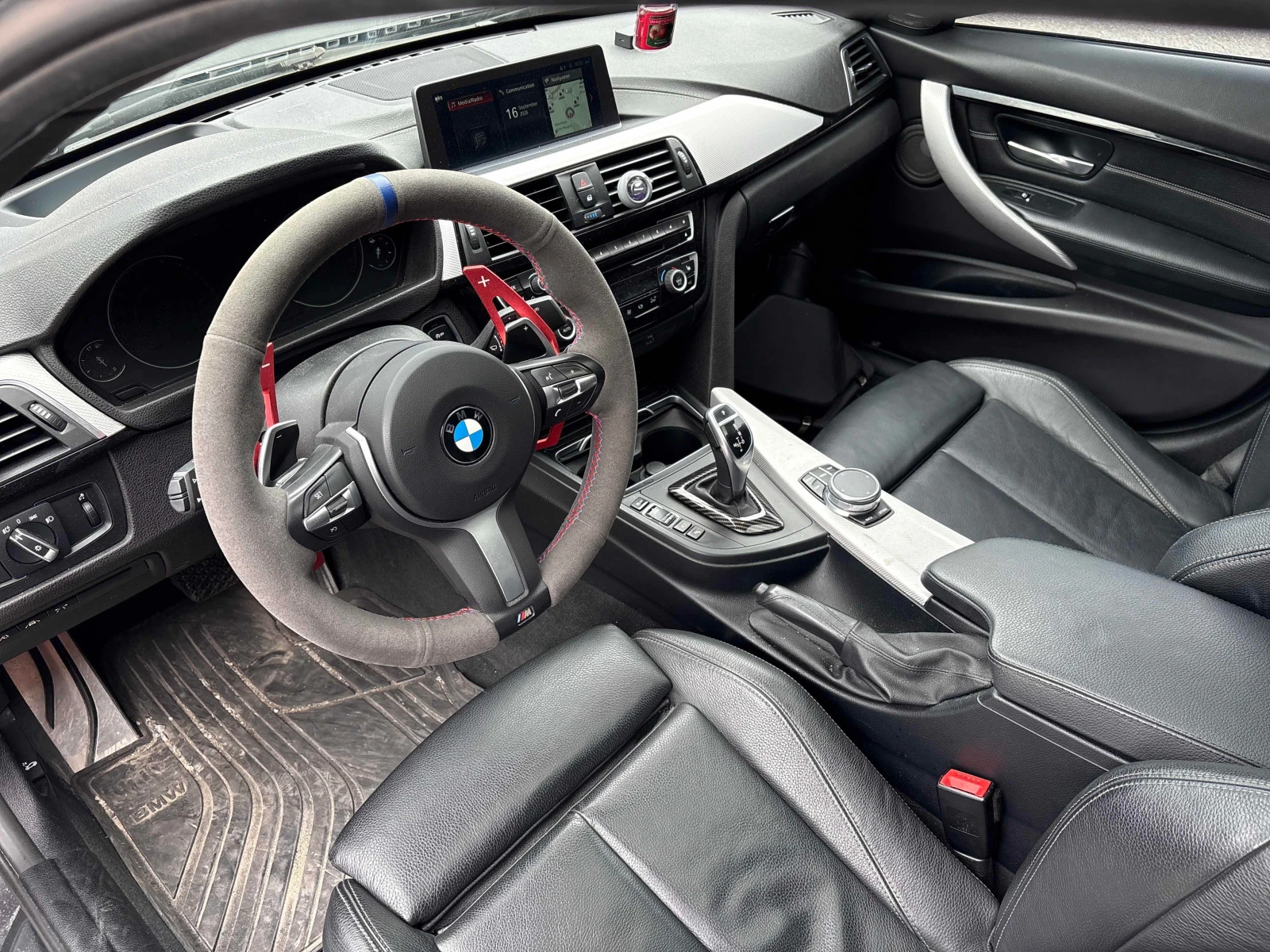 BMW 340 * ВСИЧКИ ЕКСТРИ * DOWNPIPE* ДВА ЧИФТА ГУМИ/ДЖАНТИ*, снимка 7 - Автомобили и джипове - 56108201