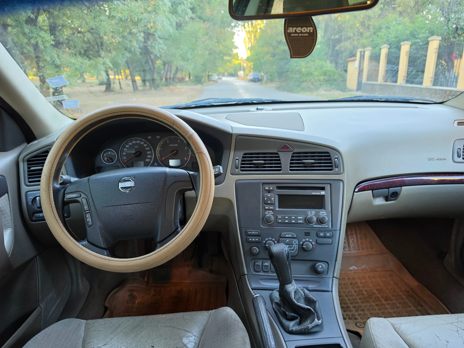 Volvo V70 Спешно!!!, снимка 9 - Автомобили и джипове - 56215219
