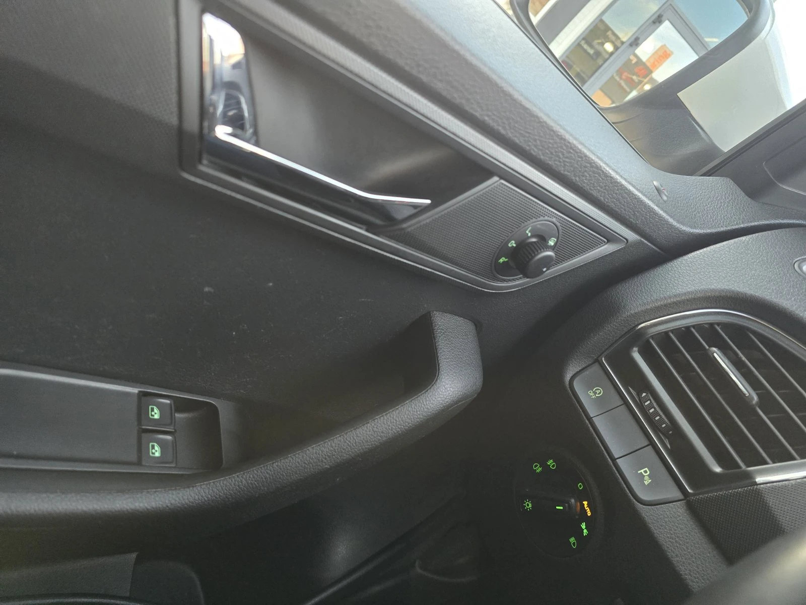 Skoda Fabia 1.0 TCe 95hp ��������� | Mobile.bg � ����������� 10
