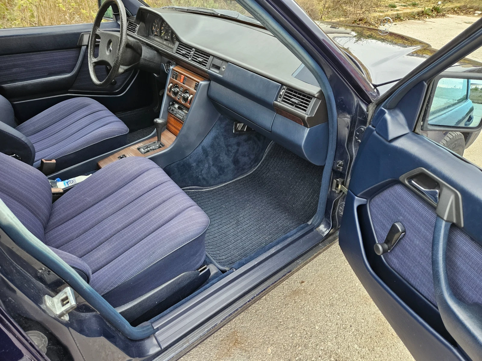 Mercedes-Benz 124 Бензин 2.6, снимка 12 - Автомобили и джипове - 56745926
