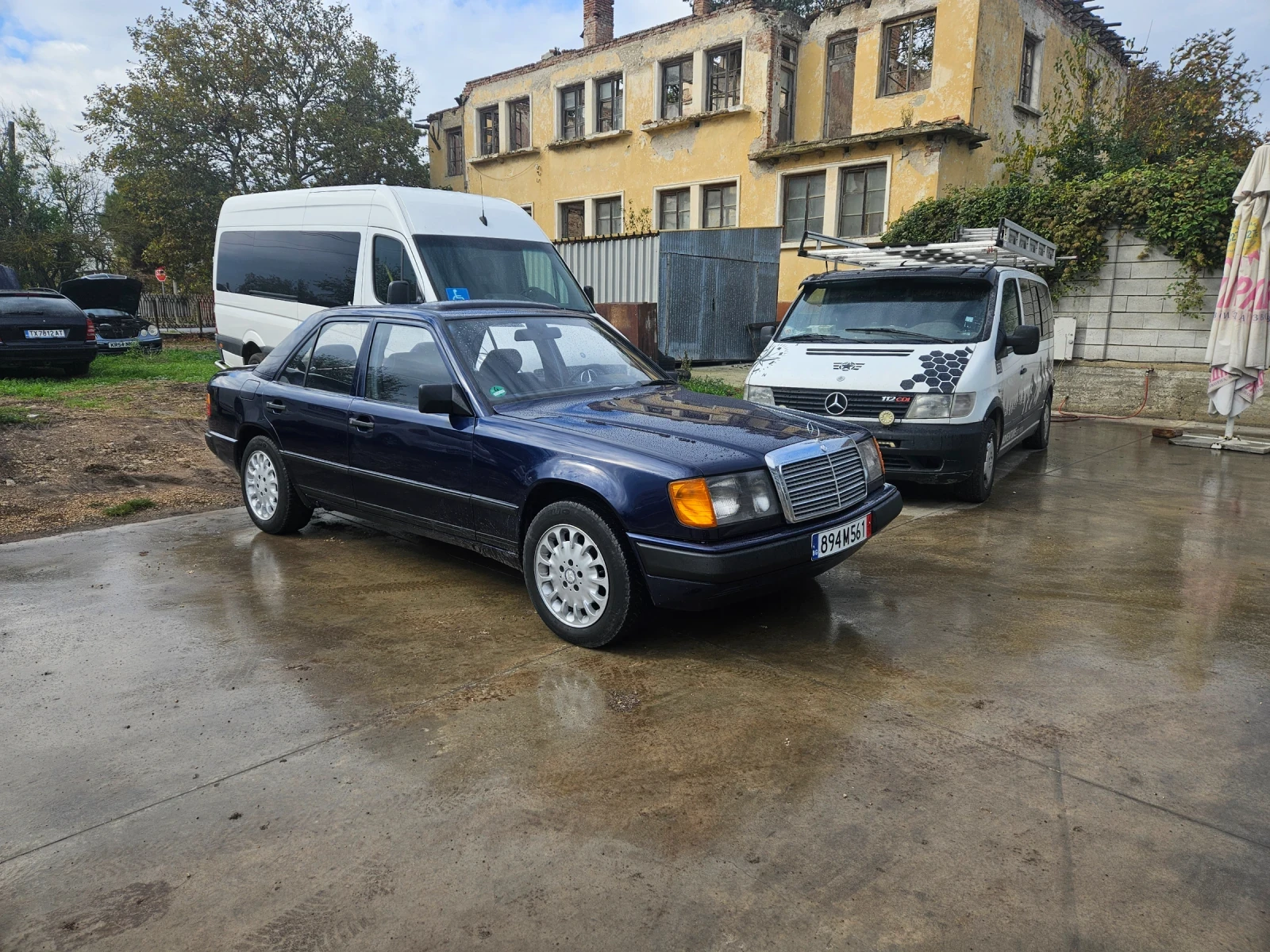 Mercedes-Benz 124 Бензин 2.6, снимка 6 - Автомобили и джипове - 56745926
