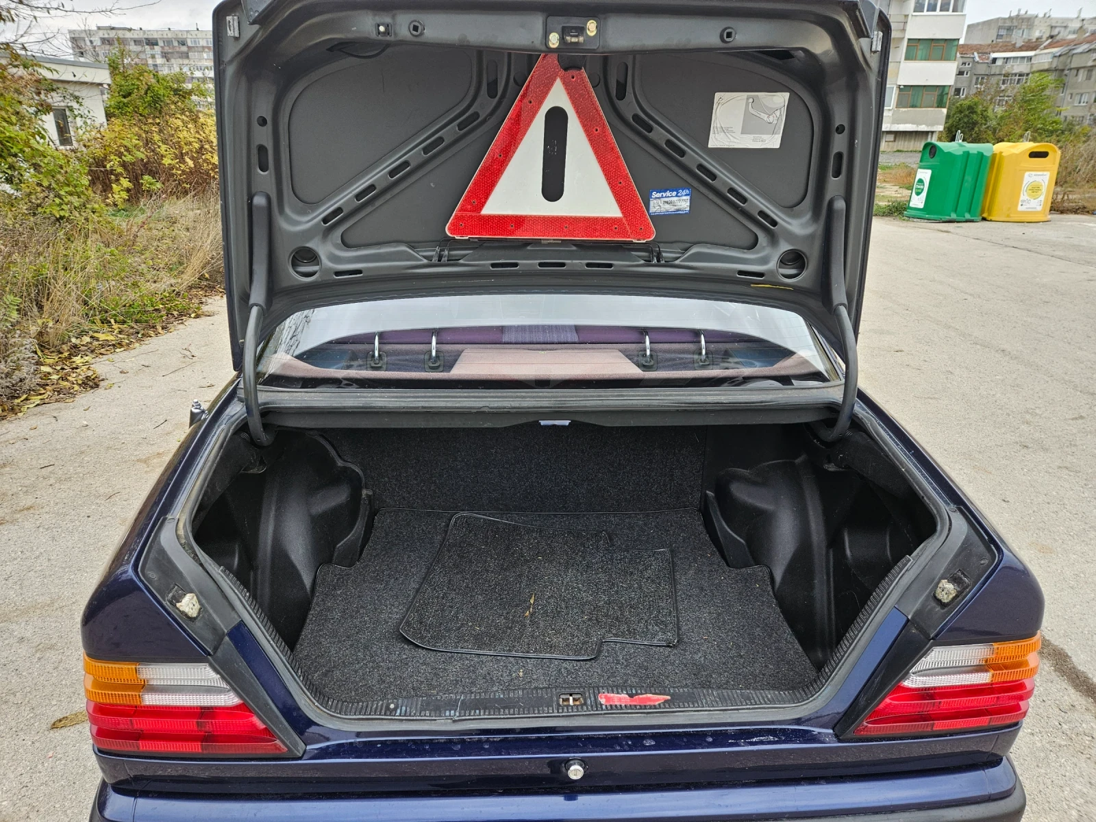 Mercedes-Benz 124 Бензин 2.6, снимка 16 - Автомобили и джипове - 56745926
