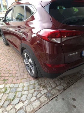 Hyundai Tucson 2.0CRDI 185 -Панорама, обдухване, подгрев - 15080 € / 29493.92 лв. - 13559299 6