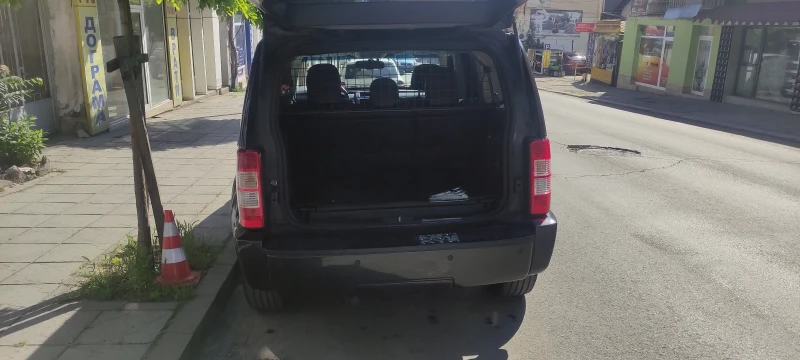 Dodge Nitro Фабрична Газова уредба 4x4 зим.летни гуми и дж, снимка 6 - Автомобили и джипове - 52395916