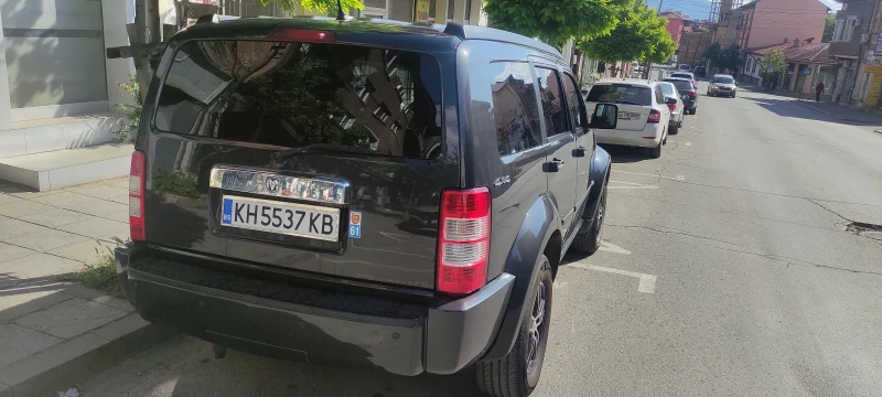 Dodge Nitro Фабрична Газова уредба 4x4 зим.летни гуми и дж, снимка 4 - Автомобили и джипове - 52395916