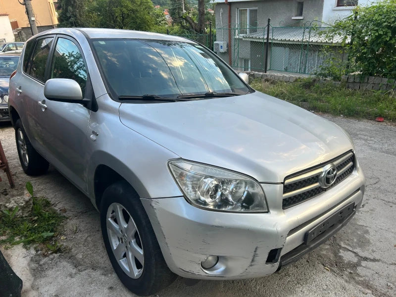 Toyota Rav4 2.2 D4D 136кс НА ЧАСТИ 2бр! Достъпни цени!!!, снимка 3 - Автомобили и джипове - 51091904
