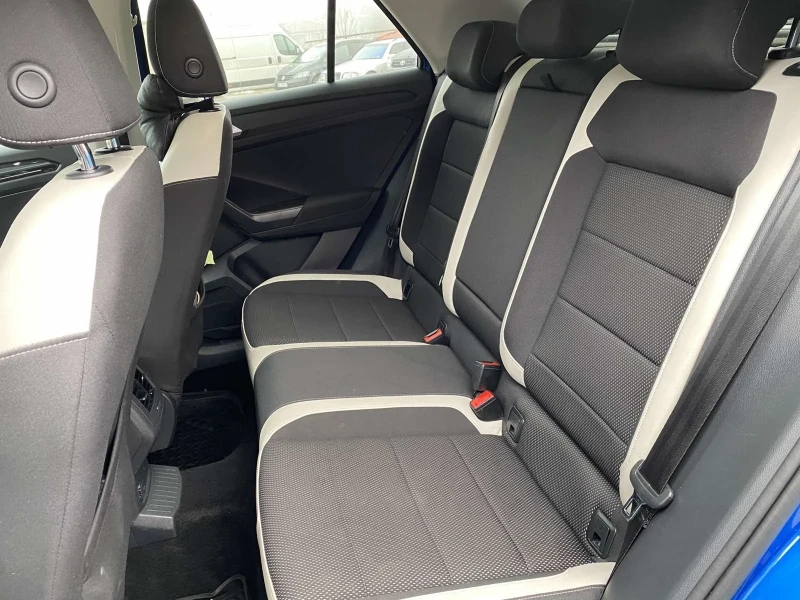 VW T-Roc 1.6 TDI, снимка 8 - Автомобили и джипове - 53389842