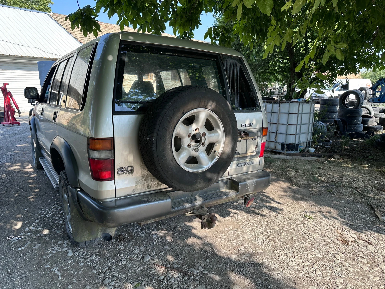 Isuzu Trooper  - изображение 2