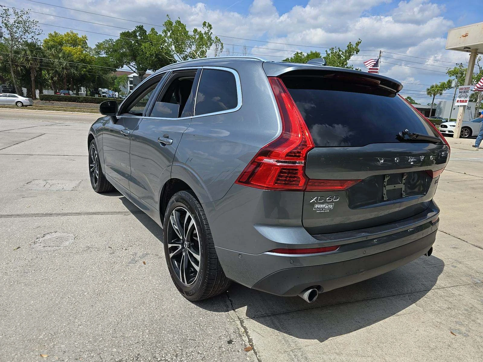 Volvo XC60 ДИГИТАЛНО* ТАБЛО* ПОДГРЕВ* КАМЕРА* КЕЙЛЕС* LANE* A - изображение 4