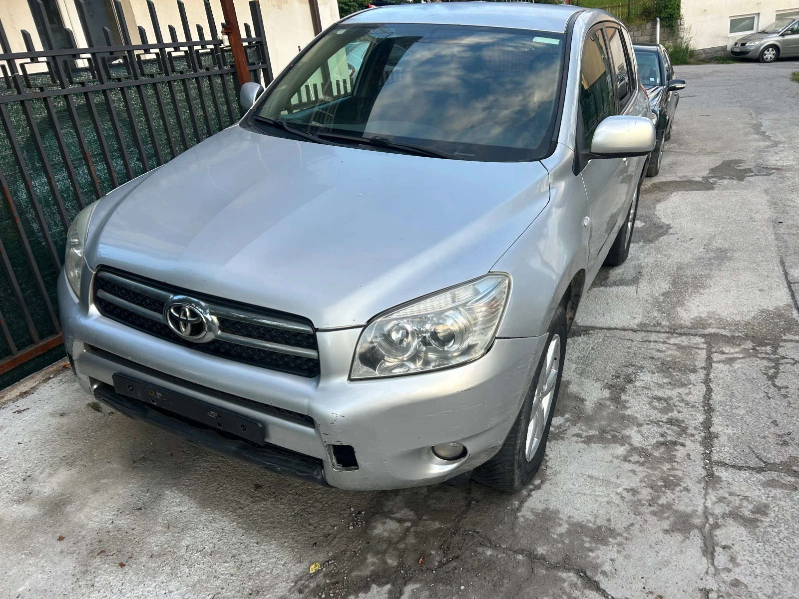 Toyota Rav4 2.2 D4D 136кс НА ЧАСТИ 2бр! Достъпни цени!!! | Mobile.bg — изображение 1