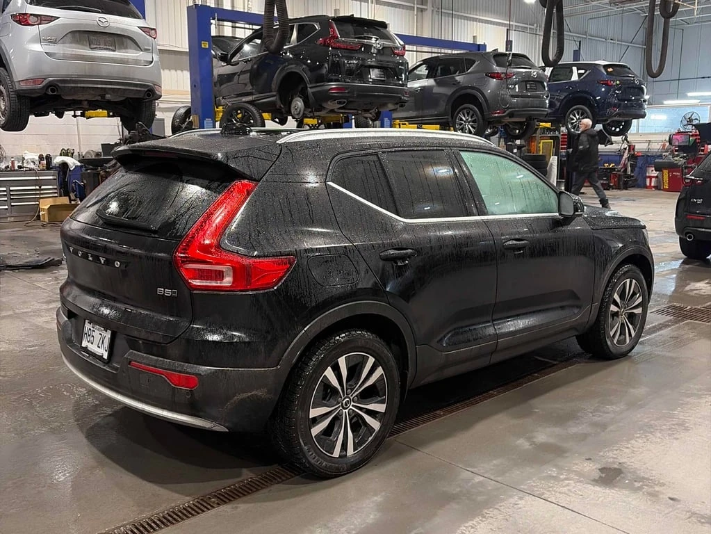 Volvo XC40 * Plus Bright Theme * CARFAX * ЦЕНА ДО БГ - изображение 3