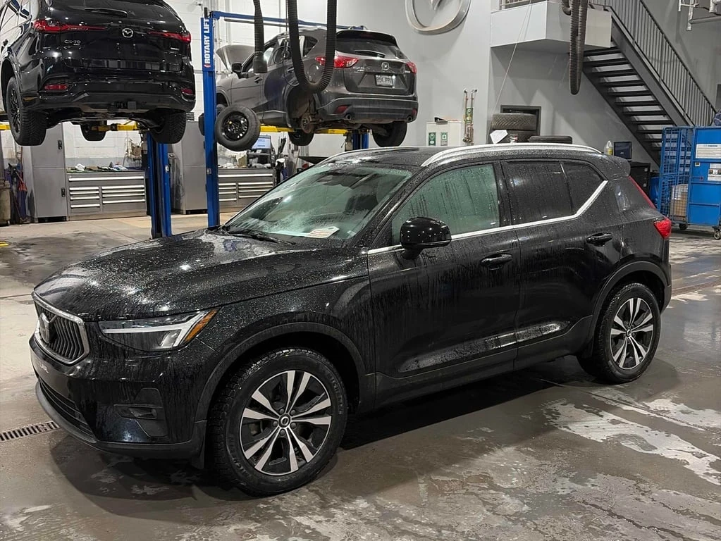 Volvo XC40 * Plus Bright Theme * CARFAX * ЦЕНА ДО БГ - изображение 2