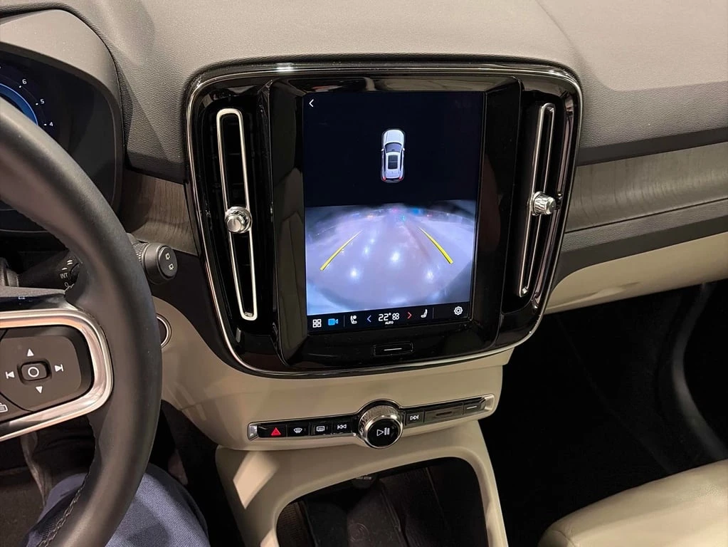 Volvo XC40 * Plus Bright Theme * CARFAX * ЦЕНА ДО БГ - изображение 9