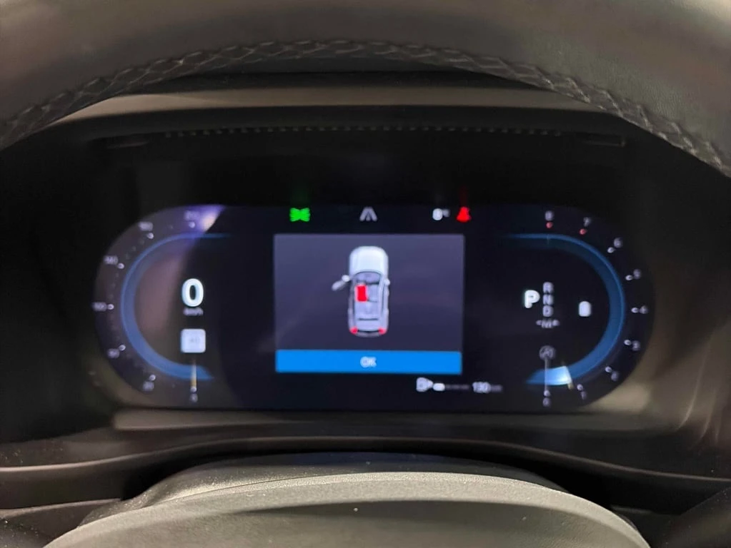 Volvo XC40 * Plus Bright Theme * CARFAX * ЦЕНА ДО БГ - изображение 8