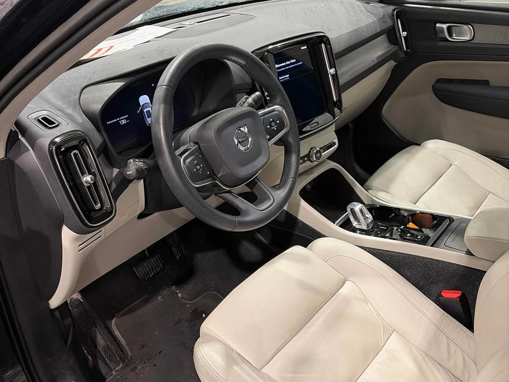 Volvo XC40 * Plus Bright Theme * CARFAX * ЦЕНА ДО БГ - изображение 5